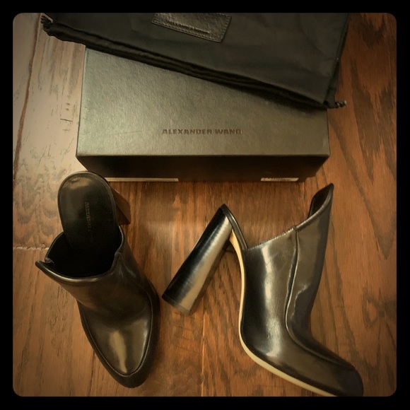 Alexander Wang Shoes - ✅ PRICE FIRM NEW Alexander Wang $495 Amazing Bette Black Leather Mules 39 8-8 ½